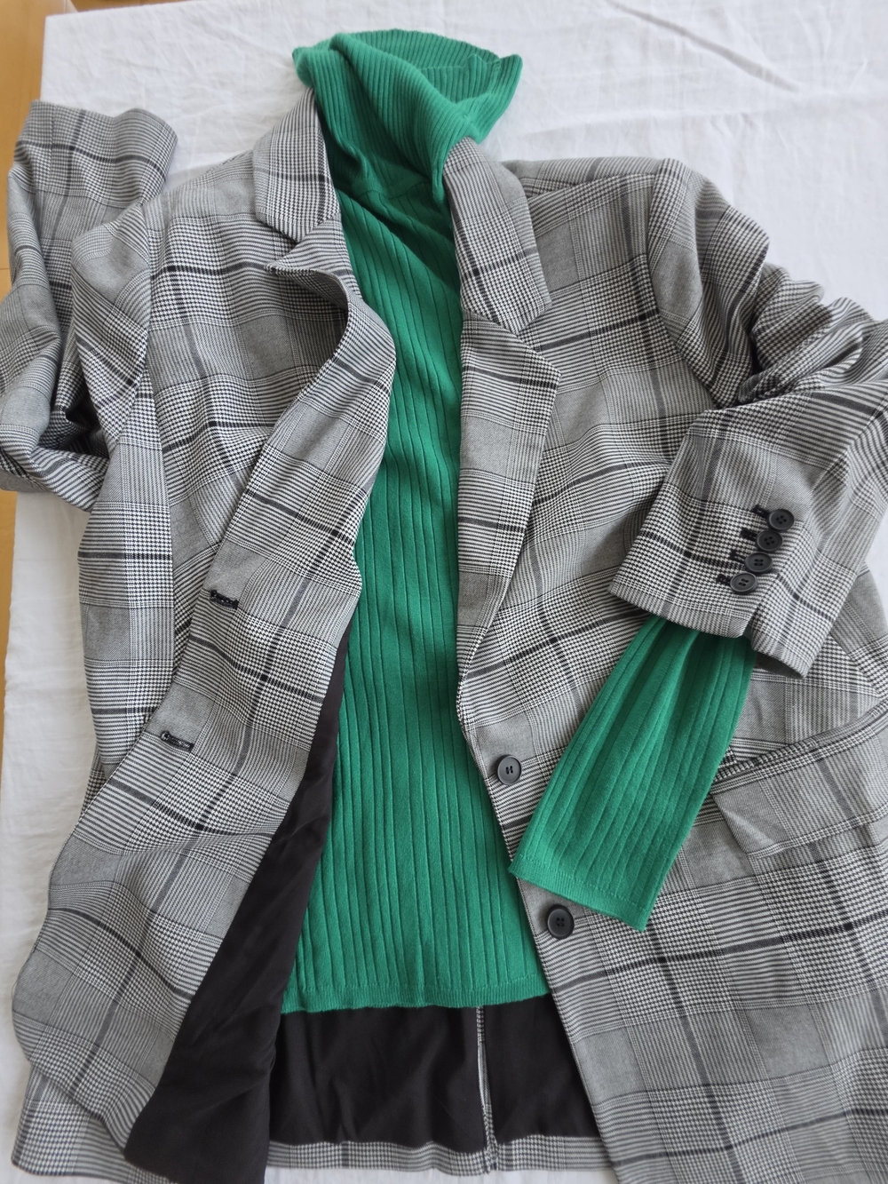 Vince Camuto Gray Plaid Tailored Blazer  Size 18 - Picture 8 of 8